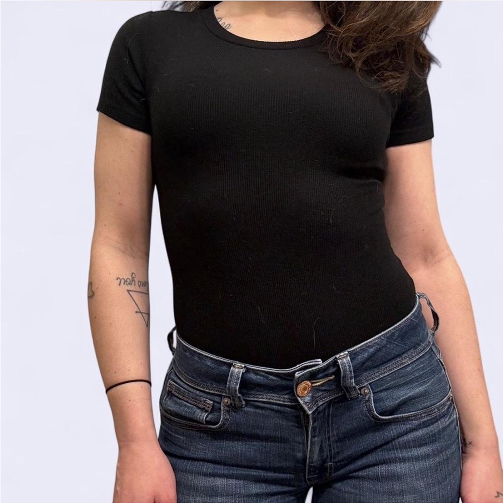 👕 American Eagle Ribbed Short Sleeve Bodysuit - Black XS